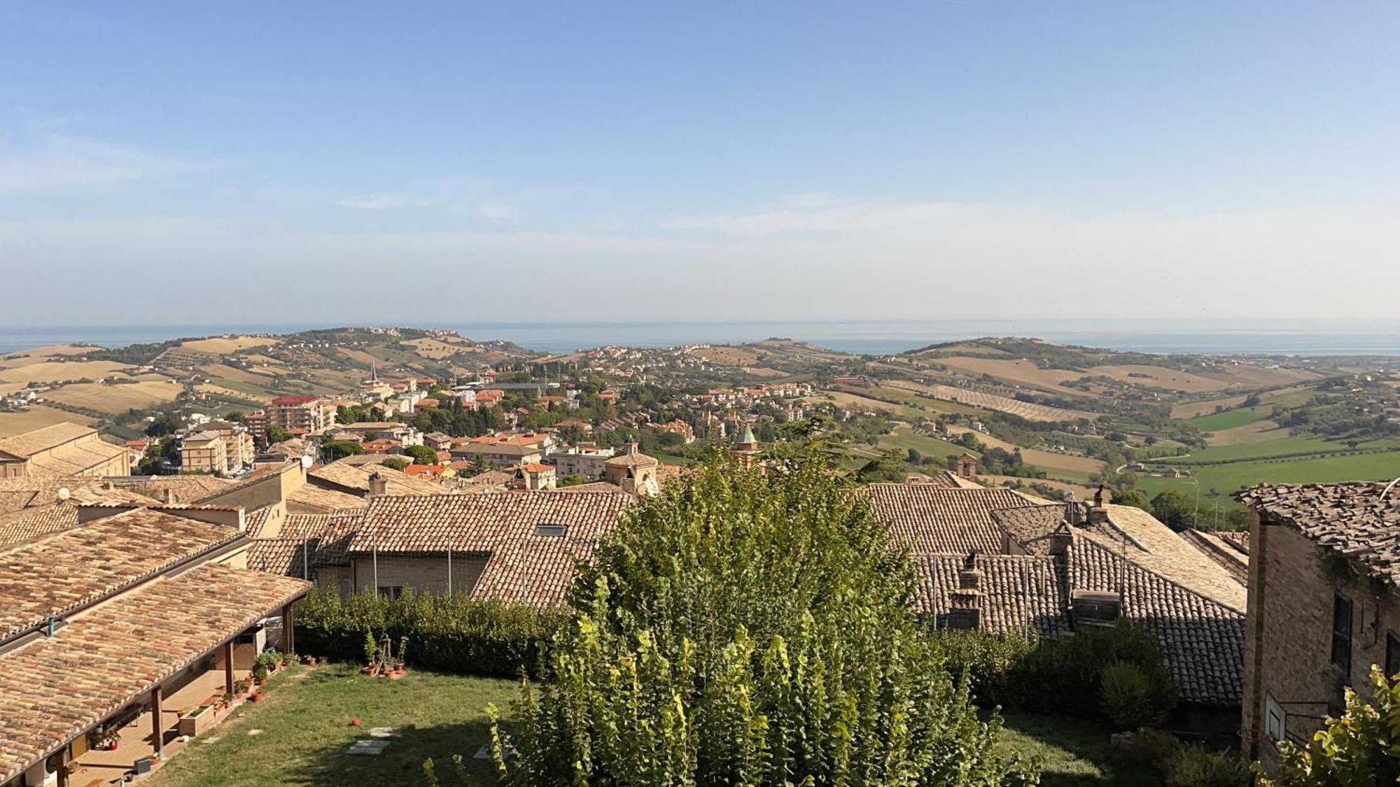 Palazzo Capparucci - Dimora Storica Hotel Фермо Екстериор снимка
