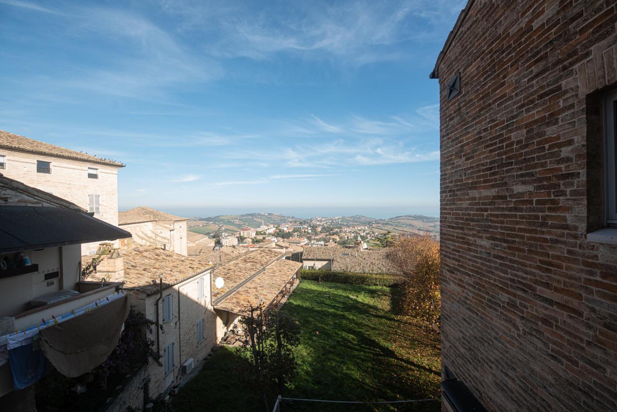 Palazzo Capparucci - Dimora Storica Hotel Фермо Екстериор снимка